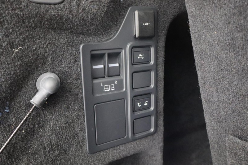 2023 (73) LAND ROVER DISCOVERY 3.0 D300 Dynamic HSE 5dr Auto 4898427