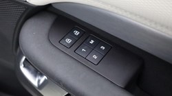 2023 (73) LAND ROVER DISCOVERY 3.0 D300 Dynamic HSE 5dr Auto 4898394