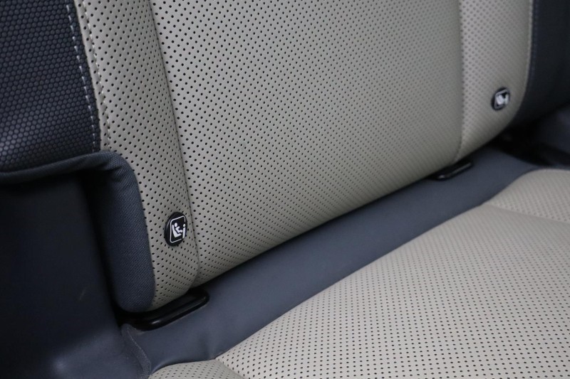 2023 (23) LAND ROVER DEFENDER 3.0 D250 X-Dynamic HSE 110 5dr Auto 4881843