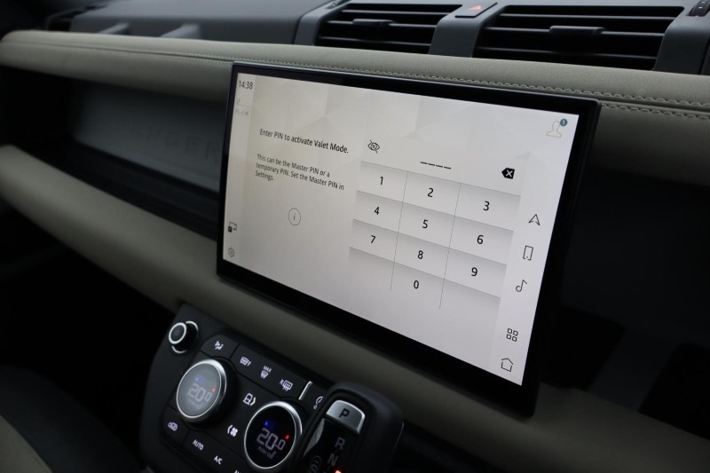 2023 (23) LAND ROVER DEFENDER 3.0 D250 X-Dynamic HSE 110 5dr Auto 4881833