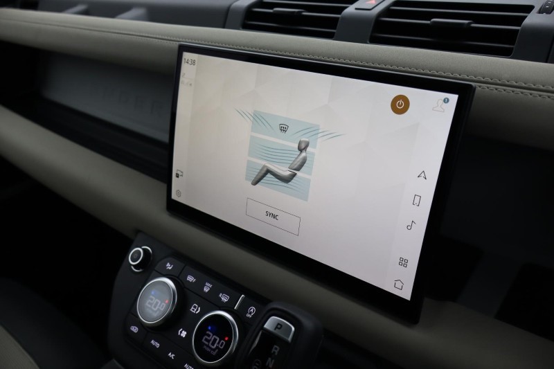 2023 (23) LAND ROVER DEFENDER 3.0 D250 X-Dynamic HSE 110 5dr Auto 4881832