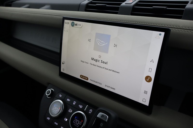 2023 (23) LAND ROVER DEFENDER 3.0 D250 X-Dynamic HSE 110 5dr Auto 4881838