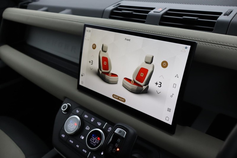 2023 (23) LAND ROVER DEFENDER 3.0 D250 X-Dynamic HSE 110 5dr Auto 4881831