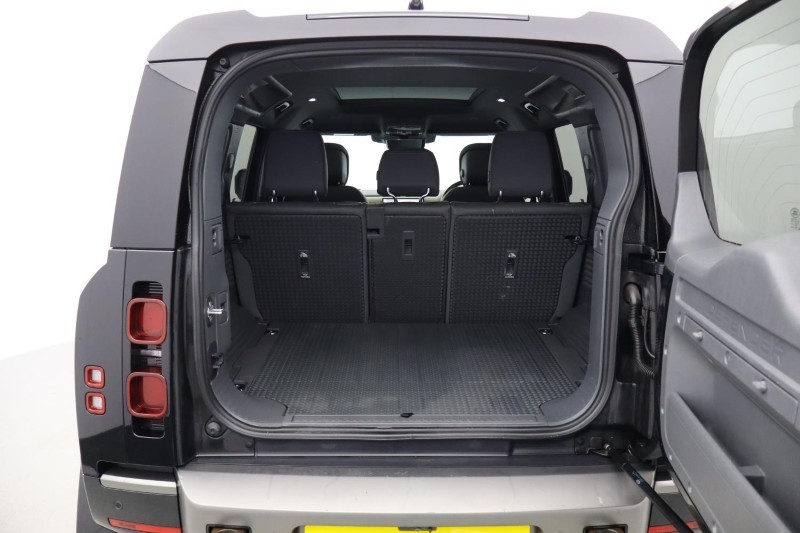 2023 (23) LAND ROVER DEFENDER 3.0 D250 X-Dynamic HSE 110 5dr Auto 4881896