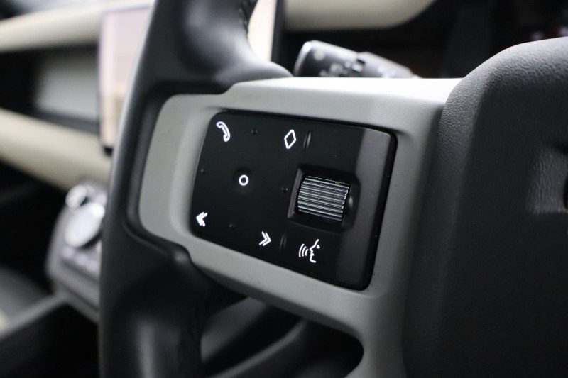2023 (23) LAND ROVER DEFENDER 3.0 D250 X-Dynamic HSE 110 5dr Auto 4881823