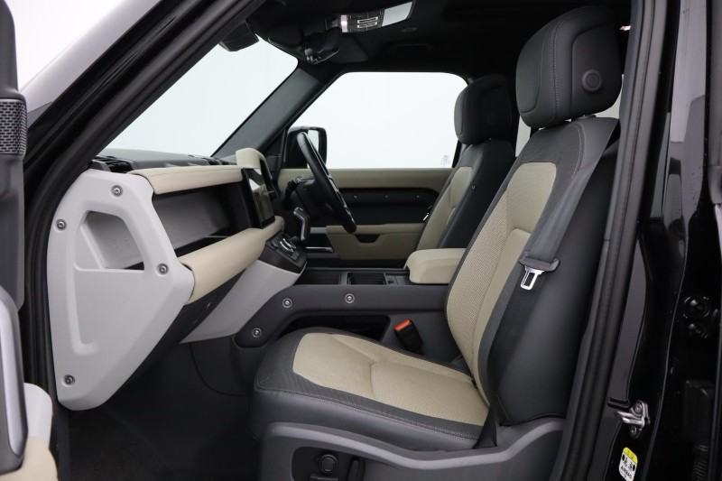 2023 (23) LAND ROVER DEFENDER 3.0 D250 X-Dynamic HSE 110 5dr Auto 4881811