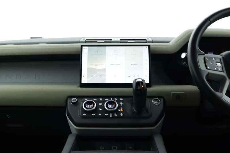 2023 (23) LAND ROVER DEFENDER 3.0 D250 X-Dynamic HSE 110 5dr Auto 4881851