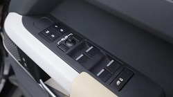 2023 (23) LAND ROVER DEFENDER 3.0 D250 X-Dynamic HSE 110 5dr Auto 4881821