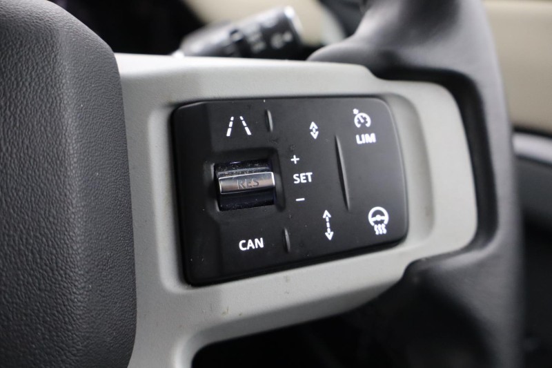 2023 (23) LAND ROVER DEFENDER 3.0 D250 X-Dynamic HSE 110 5dr Auto 4881824