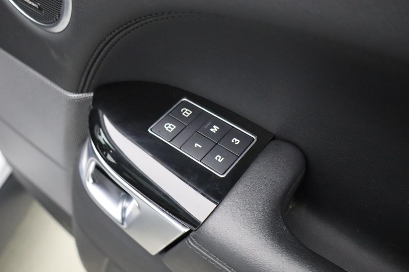 2022 (71) LAND ROVER RANGE ROVER SPORT 3.0 D300 HSE Silver 5dr Auto 4889018