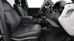 2023 (72) LAND ROVER DEFENDER 3.0 D300 X-Dynamic SE 110 5dr Auto 4877847