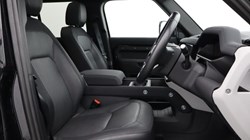 2023 (72) LAND ROVER DEFENDER 3.0 D300 X-Dynamic SE 110 5dr Auto 4877846