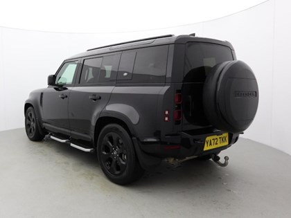 2023 (72) LAND ROVER DEFENDER 3.0 D300 X-Dynamic SE 110 5dr Auto