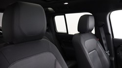 2023 (72) LAND ROVER DEFENDER 3.0 D300 X-Dynamic SE 110 5dr Auto 4877848