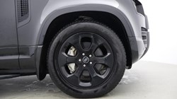 2023 (72) LAND ROVER DEFENDER 3.0 D300 X-Dynamic SE 110 5dr Auto 4877823