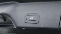 2022 (22) LAND ROVER RANGE ROVER EVOQUE 2.0 D150 HSE 5dr Auto 4881798