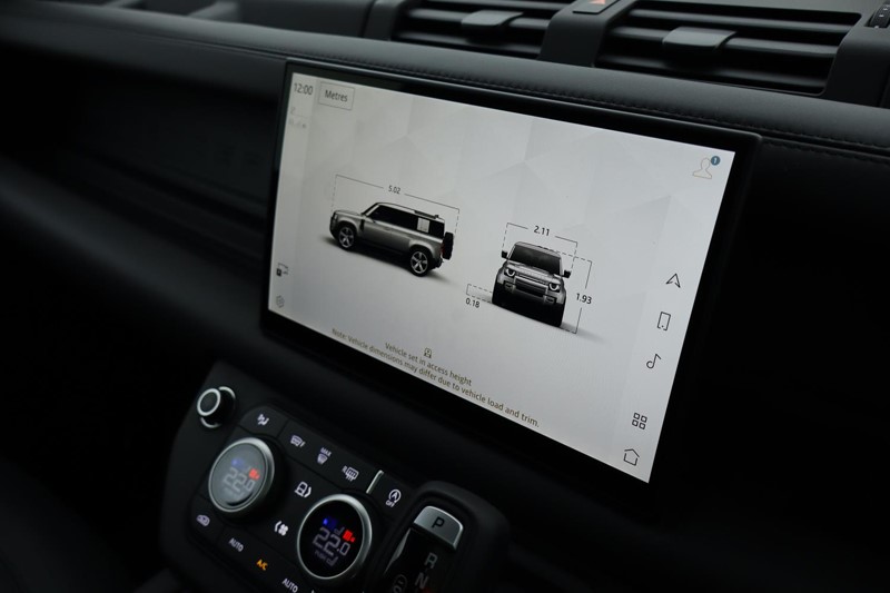 2025 (75) LAND ROVER DEFENDER 3.0 D350 X-Dynamic HSE 110 5dr Auto [7 Seat] 4886383