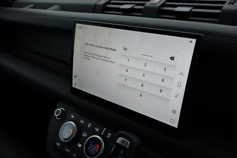 2025 (75) LAND ROVER DEFENDER 3.0 D350 X-Dynamic HSE 110 5dr Auto [7 Seat] 4886376