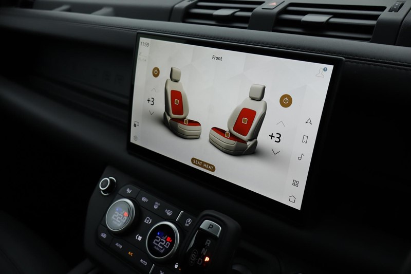 2025 (75) LAND ROVER DEFENDER 3.0 D350 X-Dynamic HSE 110 5dr Auto [7 Seat] 4886374