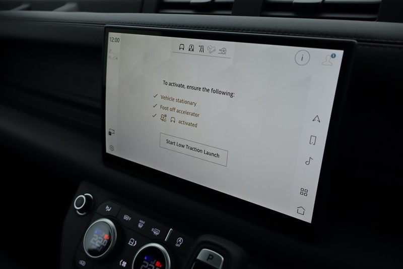 2025 (75) LAND ROVER DEFENDER 3.0 D350 X-Dynamic HSE 110 5dr Auto [7 Seat] 4886379