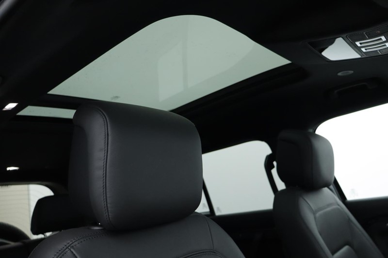 2025 (75) LAND ROVER DEFENDER 3.0 D350 X-Dynamic HSE 110 5dr Auto [7 Seat] 4886365