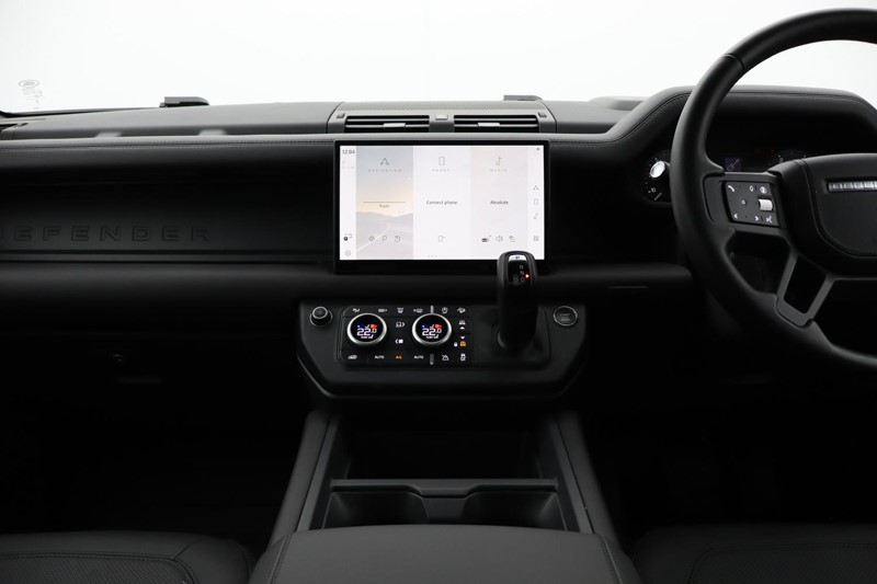 2025 (75) LAND ROVER DEFENDER 3.0 D350 X-Dynamic HSE 110 5dr Auto [7 Seat] 4886346