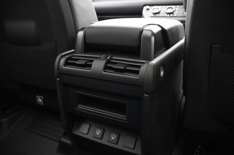 2025 (75) LAND ROVER DEFENDER 3.0 D350 X-Dynamic HSE 110 5dr Auto [7 Seat] 4886344