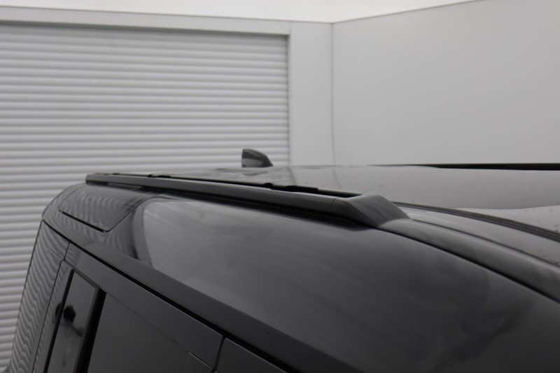 2025 (75) LAND ROVER DEFENDER 3.0 D350 X-Dynamic HSE 110 5dr Auto [7 Seat] 4886355