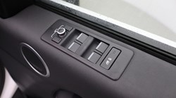 2020 (20) LAND ROVER DISCOVERY 3.0 SD6 Landmark Edition 5dr Auto 4899088