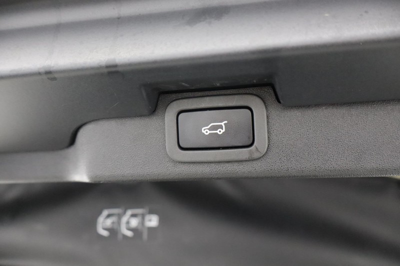 2020 (20) LAND ROVER DISCOVERY 3.0 SD6 Landmark Edition 5dr Auto 4899114