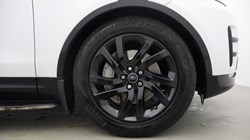 2020 (20) LAND ROVER DISCOVERY 3.0 SD6 Landmark Edition 5dr Auto 4899085