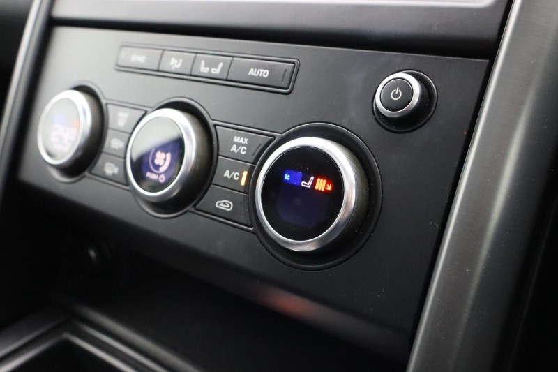 2020 (20) LAND ROVER DISCOVERY 3.0 SD6 Landmark Edition 5dr Auto 4899097