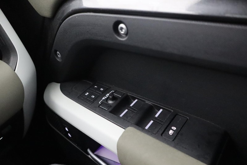 2023 (23) LAND ROVER DEFENDER 3.0 D250 X-Dynamic SE 110 5dr Auto [7 Seat] 4907034