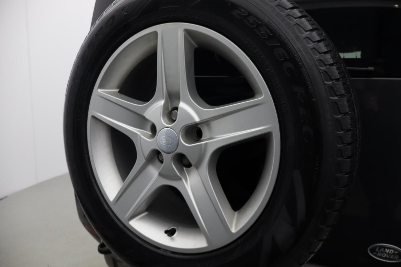 2023 (23) LAND ROVER DEFENDER 3.0 D250 X-Dynamic SE 110 5dr Auto [7 Seat] 4906972