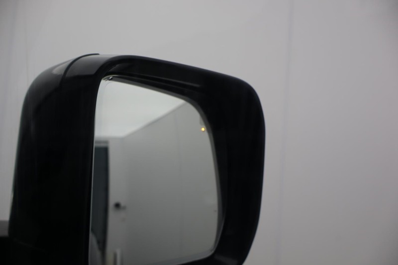 2023 (23) LAND ROVER DEFENDER 3.0 D250 X-Dynamic SE 110 5dr Auto [7 Seat] 4907040