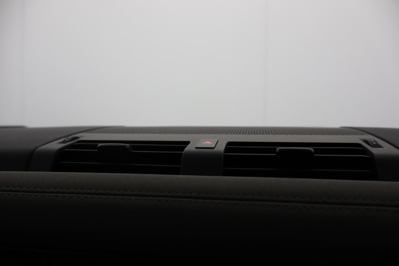 2023 (23) LAND ROVER DEFENDER 3.0 D250 X-Dynamic SE 110 5dr Auto [7 Seat] 4907031