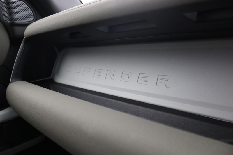 2023 (23) LAND ROVER DEFENDER 3.0 D250 X-Dynamic SE 110 5dr Auto [7 Seat] 4907032
