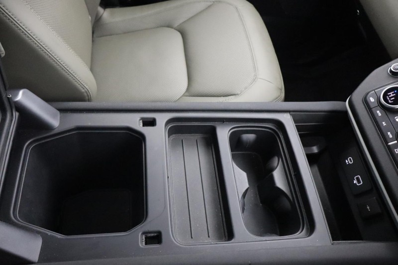 2023 (23) LAND ROVER DEFENDER 3.0 D250 X-Dynamic SE 110 5dr Auto [7 Seat] 4907037