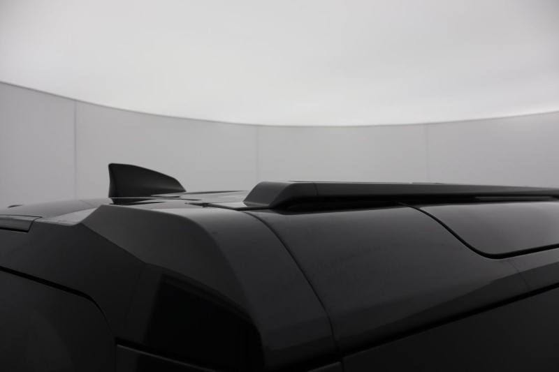 2023 (23) LAND ROVER DEFENDER 3.0 D250 X-Dynamic SE 110 5dr Auto [7 Seat] 4907044