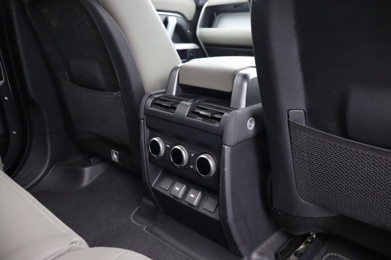 2023 (23) LAND ROVER DEFENDER 3.0 D250 X-Dynamic SE 110 5dr Auto [7 Seat] 4906976