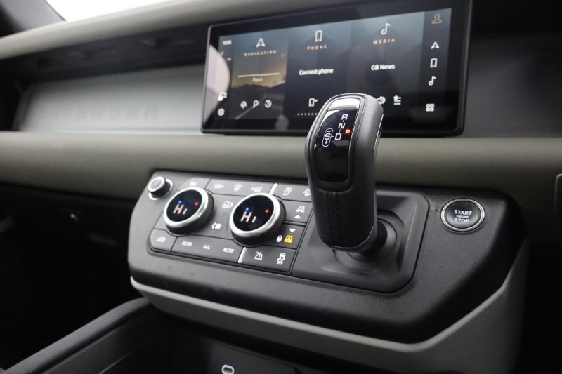 2023 (23) LAND ROVER DEFENDER 3.0 D250 X-Dynamic SE 110 5dr Auto [7 Seat] 4907008