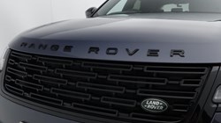 2025 (75) LAND ROVER RANGE ROVER VELAR 2.0 D200 MHEV Dynamic SE 5dr Auto 5591124