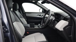 2025 (75) LAND ROVER RANGE ROVER VELAR 2.0 D200 MHEV Dynamic SE 5dr Auto 5591071