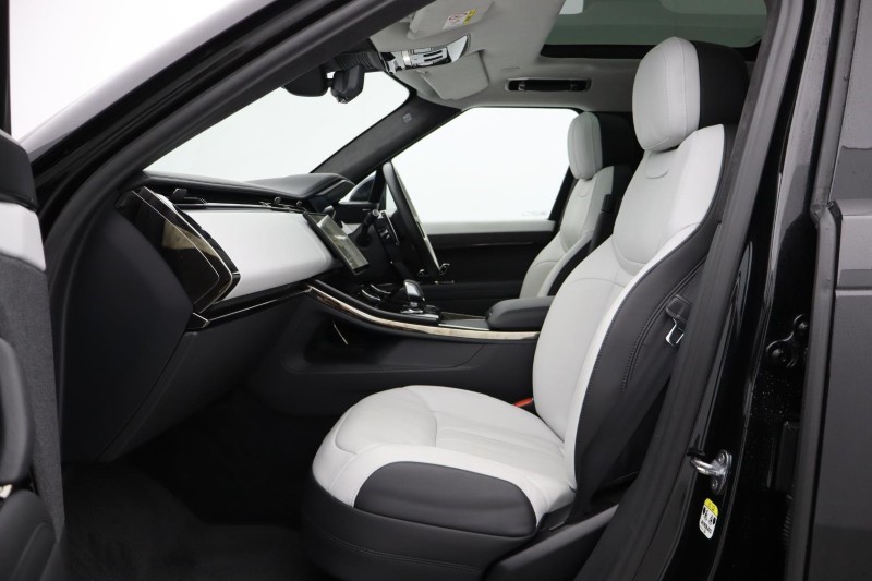 2023 (23) LAND ROVER RANGE ROVER SPORT 3.0 D350 First Edition 5dr Auto 4896323