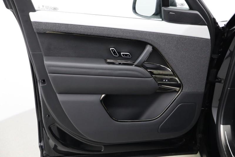 2023 (23) LAND ROVER RANGE ROVER SPORT 3.0 D350 First Edition 5dr Auto 4896325