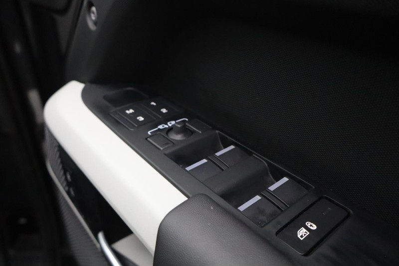 2022 (72) LAND ROVER DEFENDER 3.0 D250 X-Dynamic HSE 110 5dr Auto [7 Seat] 4920774