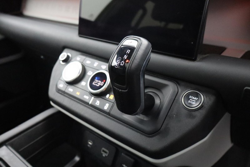 2022 (72) LAND ROVER DEFENDER 3.0 D250 X-Dynamic HSE 110 5dr Auto [7 Seat] 4920782