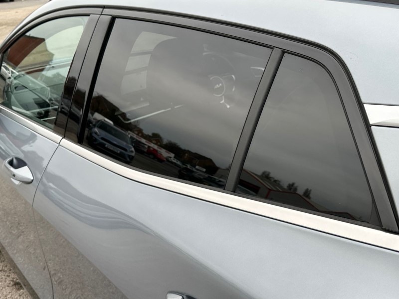 2024 (24) KIA SPORTAGE 1.6T GDi HEV GT-Line S 5dr Auto 3632922