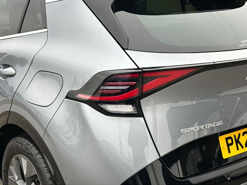 2024 (24) KIA SPORTAGE 1.6T GDi HEV GT-Line S 5dr Auto 3632927