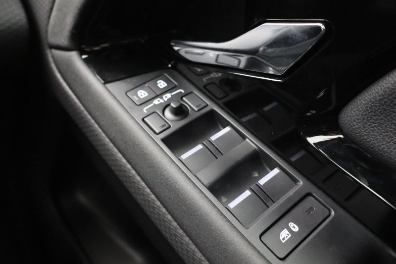 2023 (72) LAND ROVER RANGE ROVER EVOQUE 2.0 D200 R-Dynamic S 5dr Auto 4918341